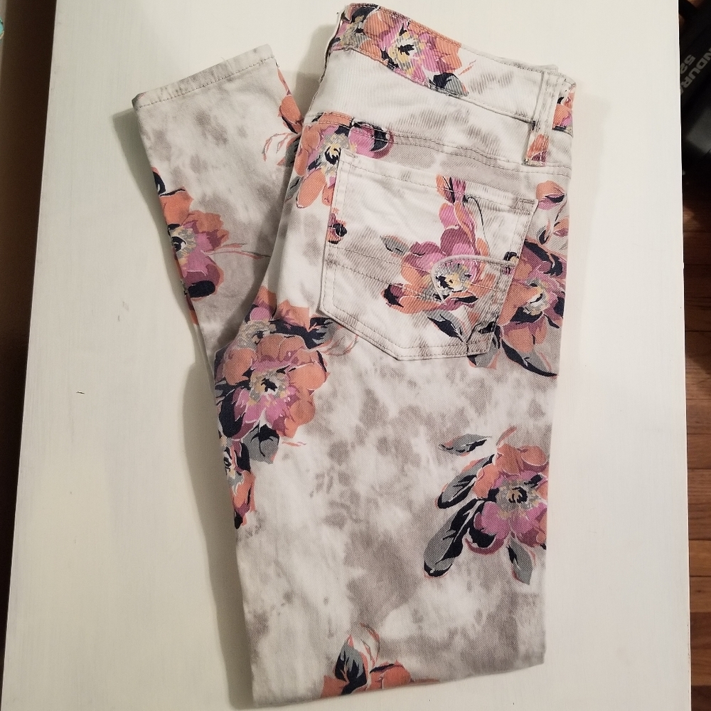 American Eagle Floral Print Stretch Jegging